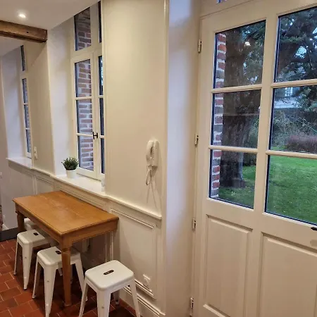 Apartamento T2 Calme Et Lumineux à En Rez-de-chaussée *